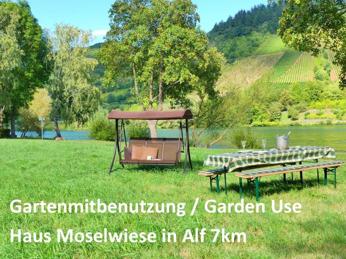 Roemerhaeuschen Zell an der Mosel Exterior photo